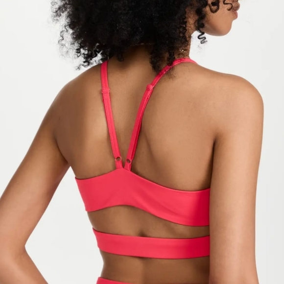 Sincerely Jules for Bandier - Rowan V Seam Leggings & Cutout Bra - Picture 4 of 12